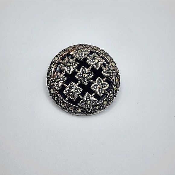 Vintage sterling silver black onyx marcasite brooch